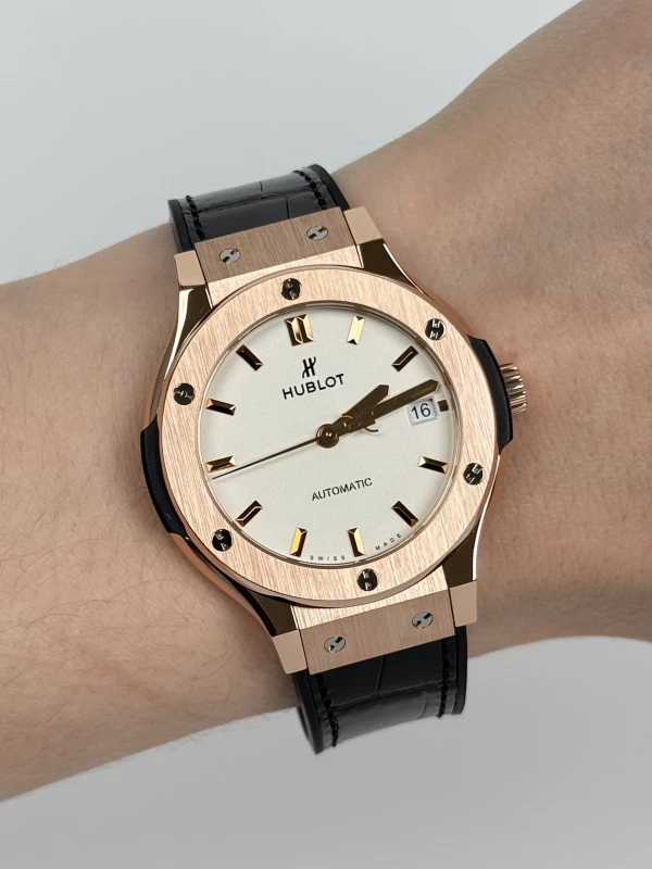 Hublot King Gold Diamonds 565.OX.2611.LR 9