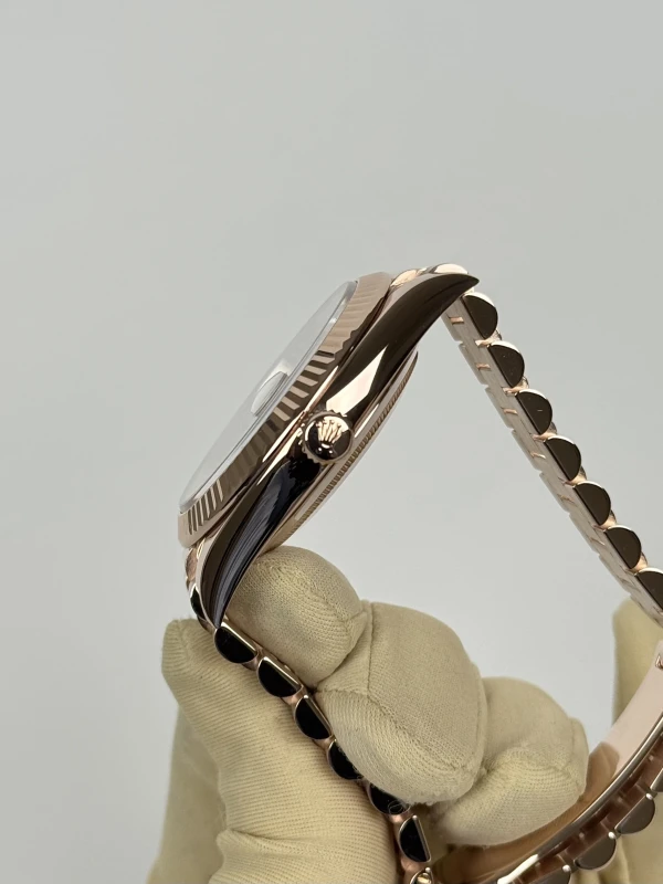 Rolex 40 mm Everose Gold 228235-0002 4