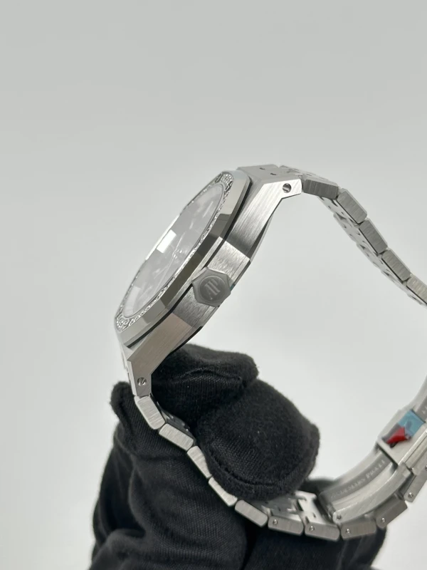 Audemars Piguet Royal Oak Selfwinding "50th Anniversary" 37 mm 15551ST.ZZ.1356ST.02 5