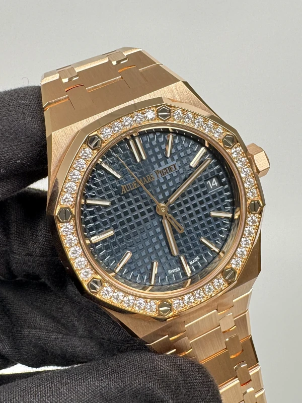 Audemars Piguet Royal Oak Selfwinding 37 mm  15551OR.ZZ.1356OR.05 3