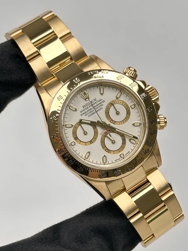 Rolex 40 mm, yellow gold 116528-0042 2