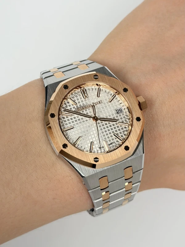 Audemars Piguet Royal Oak Selfwinding 37 mm 15550SR.OO.1356SR.02 4
