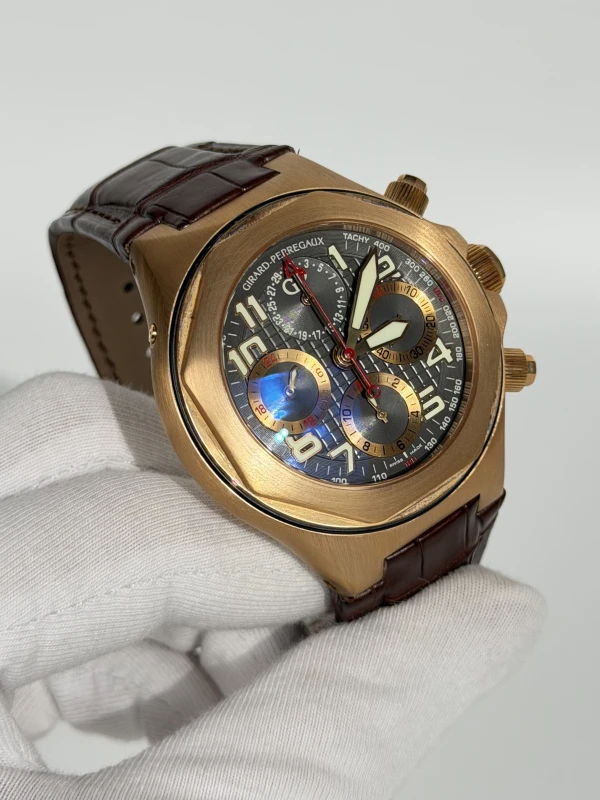 Girard Perregaux Evo3 Chronograph 80180-52-212-BBEA 3