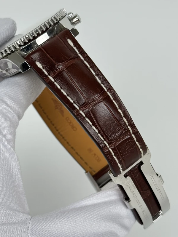 Breitling World A2432212/B726-441X 7