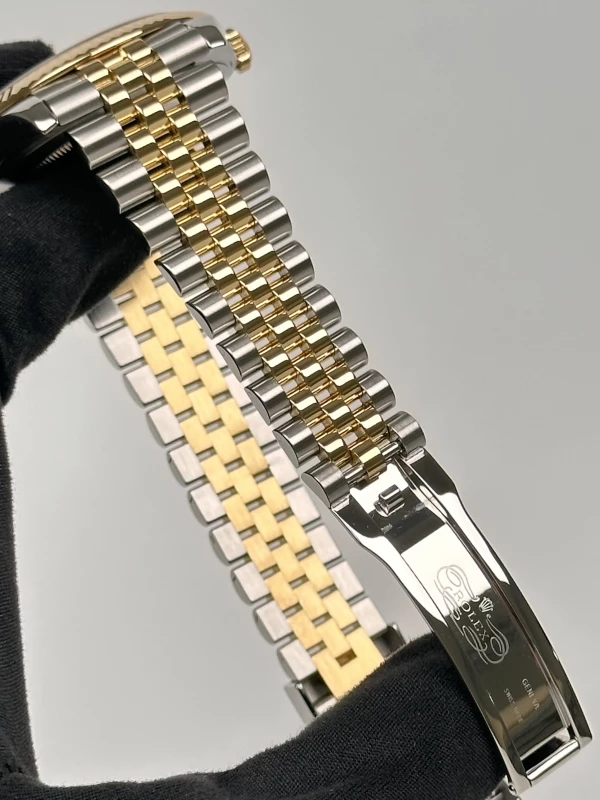 Rolex 41 mm, steel and yellow gold 126333-0020 6