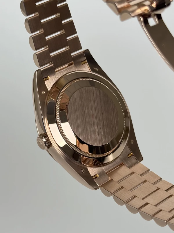 Rolex 40 mm Everose Gold 228235-0002 8