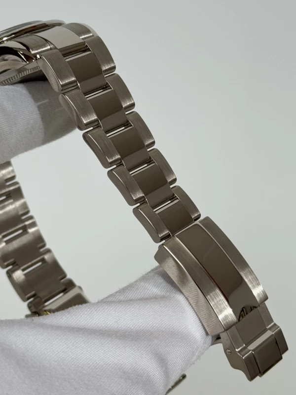 Rolex Cosmograph 40mm White Gold 116509-0036 3