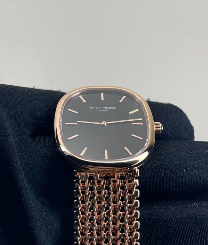 Patek Philippe 5738 5738/1R-001 4