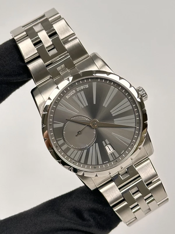 Roger Dubuis 42 Automatic DBEX0385 2