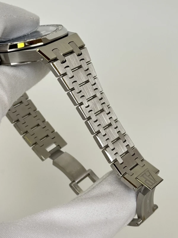 Audemars Piguet Selfwinding 15551ST.ZZ.1356ST.04 3