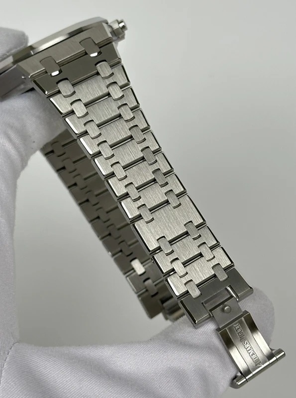 Audemars Piguet Chronograph 41 mm 26331ST.OO.1220ST.01 6