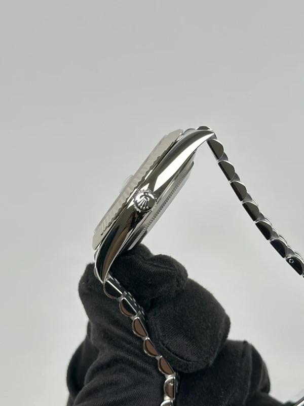 Rolex 41 mm, steel and white gold 126334-0004 4