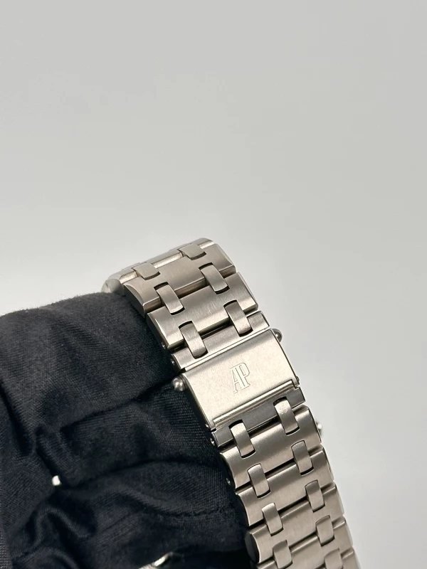 Audemars Piguet Chronograph 25721TI.OO.1000TI.02 8
