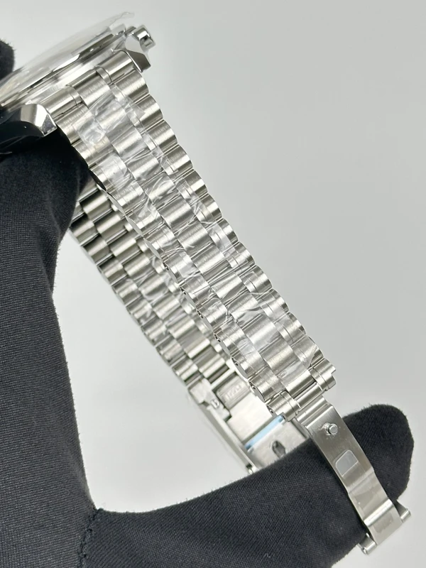 Omega Moonwatch Professional Co‑Axial Master Chronometer Chronograph 42 mm 310.30.42.50.01.002 6
