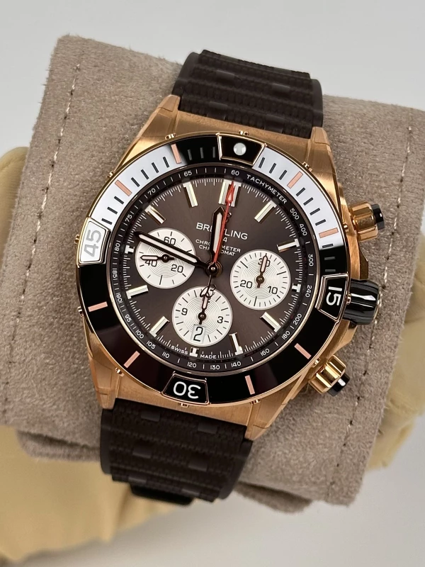 Breitling SUPER B01 44 RB0136E31Q1S1 4
