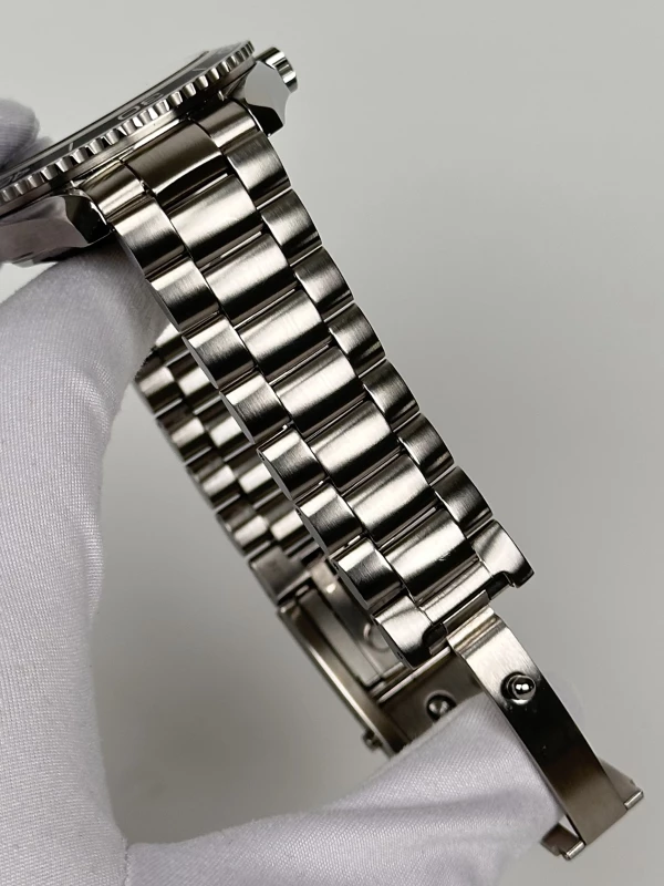 Omega Planet Ocean Big Size 2200.50.00 6