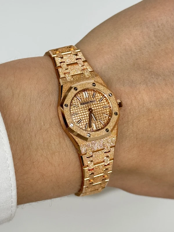 Audemars Piguet MINI FROSTED GOLD 67630OR.GG.1312OR.01 6
