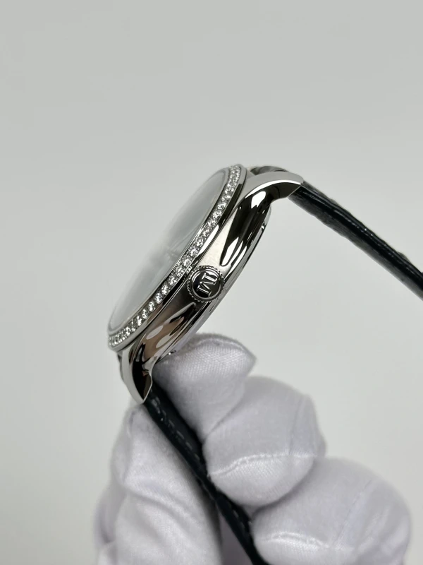 H. Moser & Cie Centre Seconds 1200-1207 6