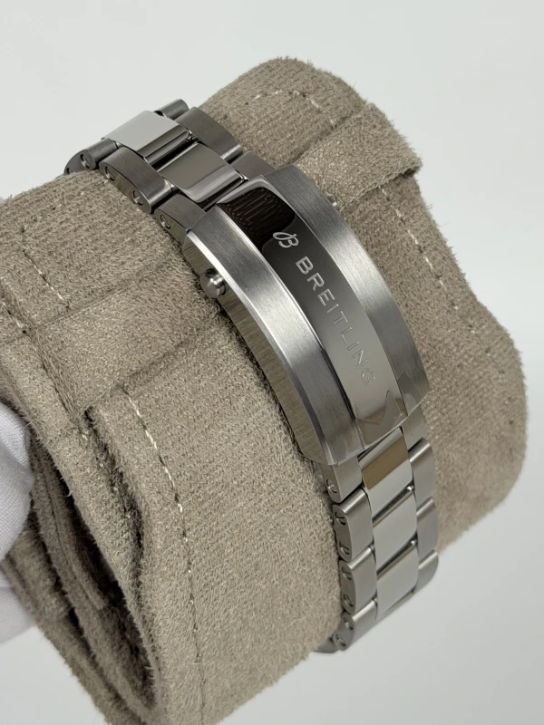 Breitling AB3113A71C1A1 4