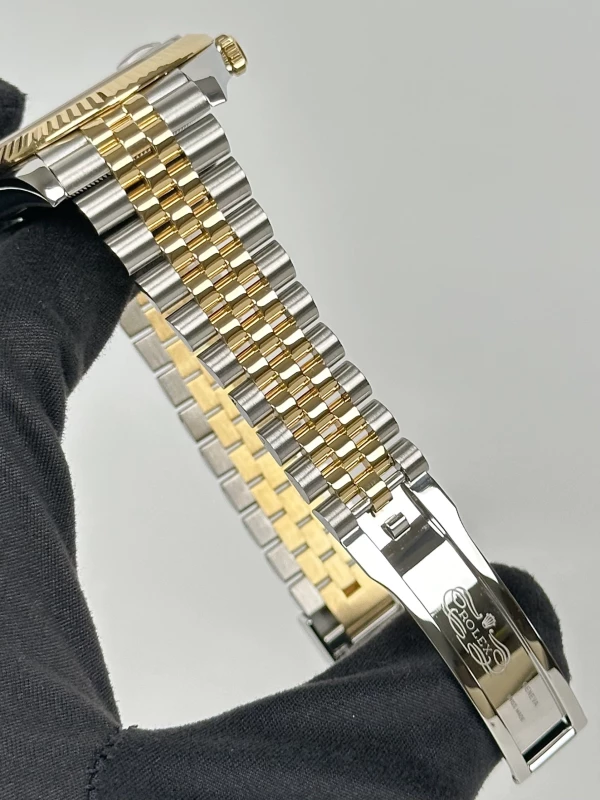 Rolex 41mm Steel and Yellow Gold 126333-0006 6