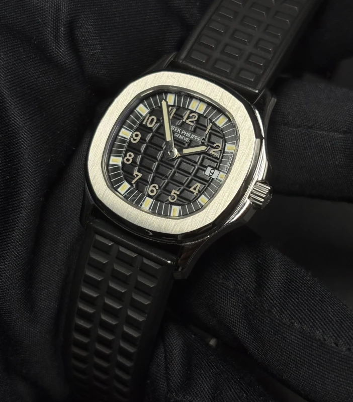 Patek Philippe Ladies 4960 4960A-010 3