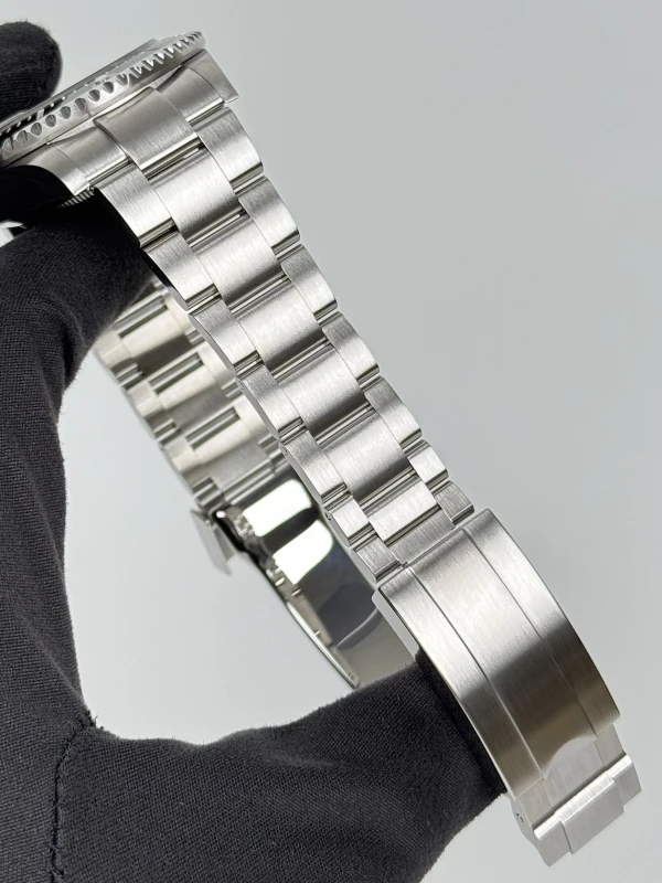 Rolex 4000 126600-0001 5