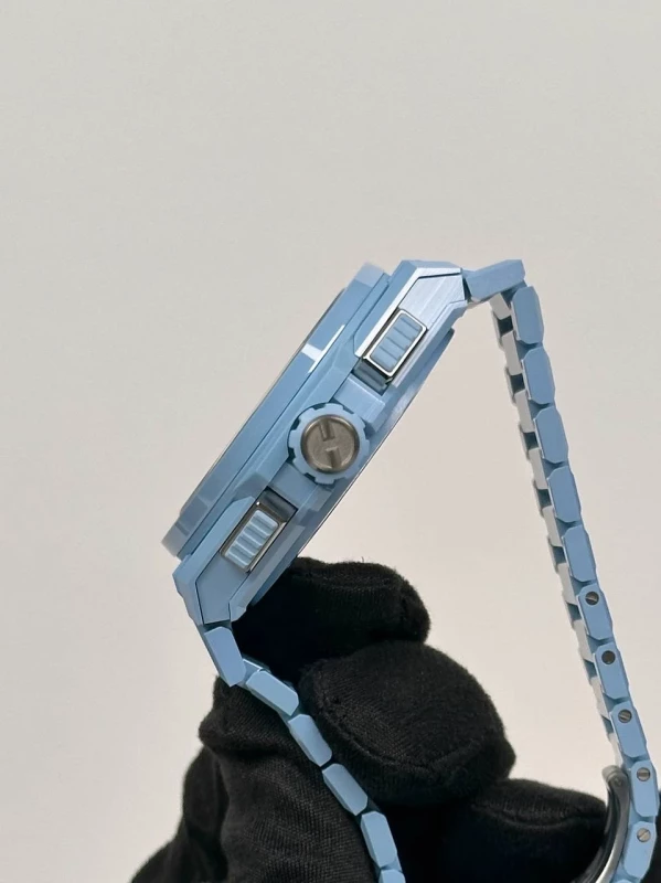 Hublot INTEGRAL SKY BLUE CERAMIC 451.EX.5120.EX 5