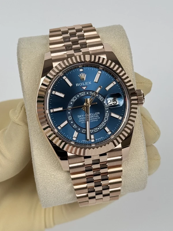 Rolex 42mm Everose Gold 336935-0005 3