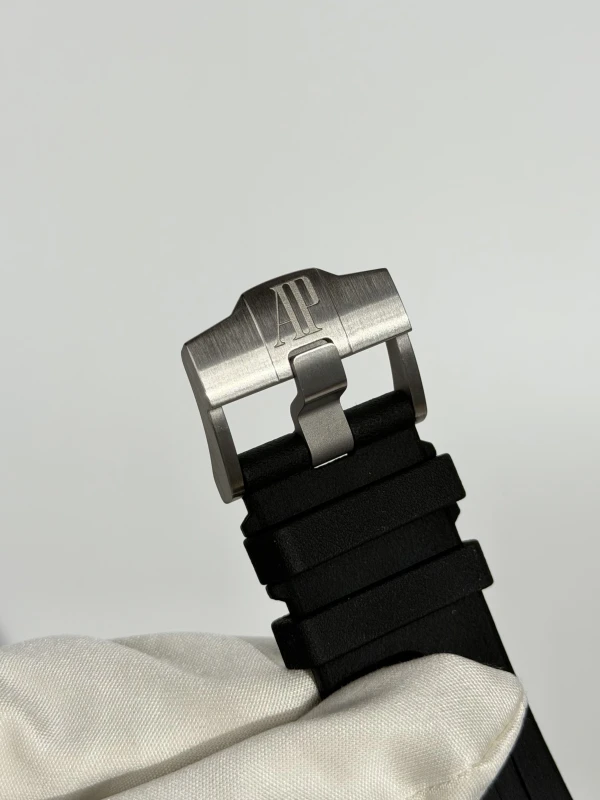 Audemars Piguet Chronograph 44mm 26405CE.OO.A002CA.02 6