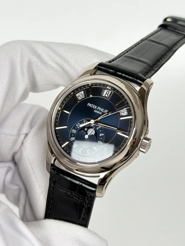 Patek Philippe ANNUAL CALENDAR 5205 5205G-013 3