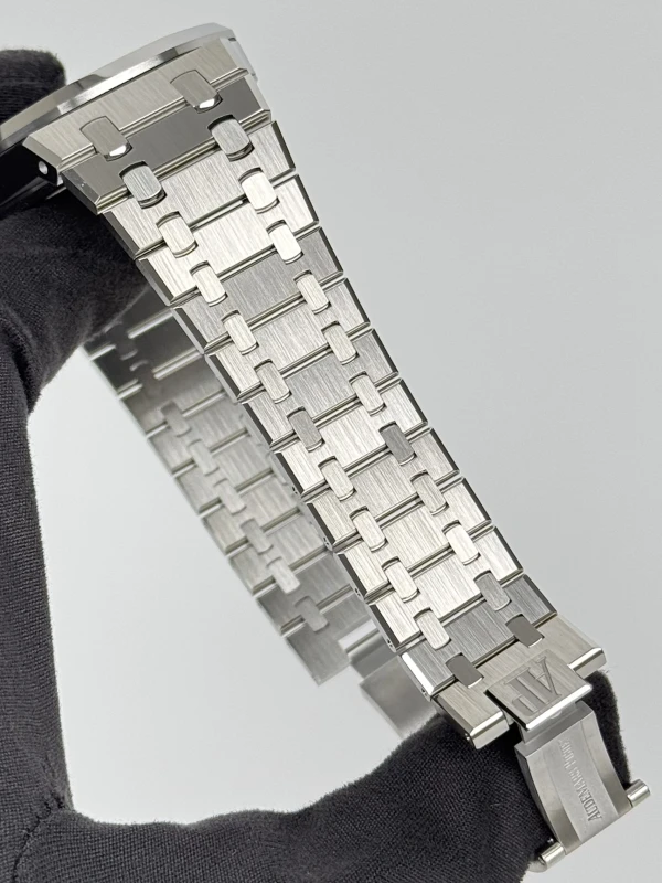 Audemars Piguet Royal Oak Selfwinding 41 mm 15510ST.OO.1320ST.06 6