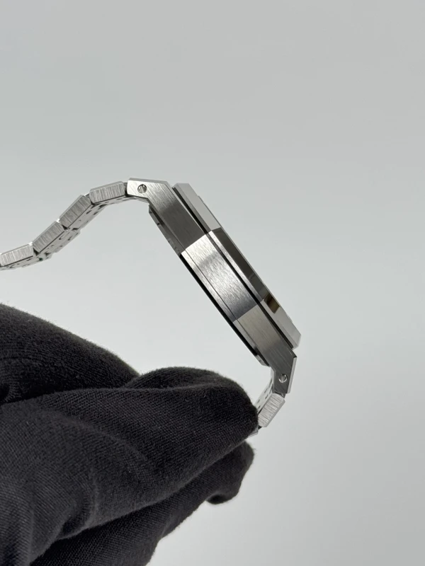 Audemars Piguet Royal Oak Selfwinding 37 mm 15550ST.OO.1356ST.08 4