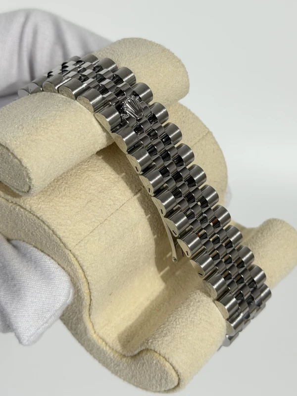 Rolex Datejust 31mm Steel 278240-0006 3