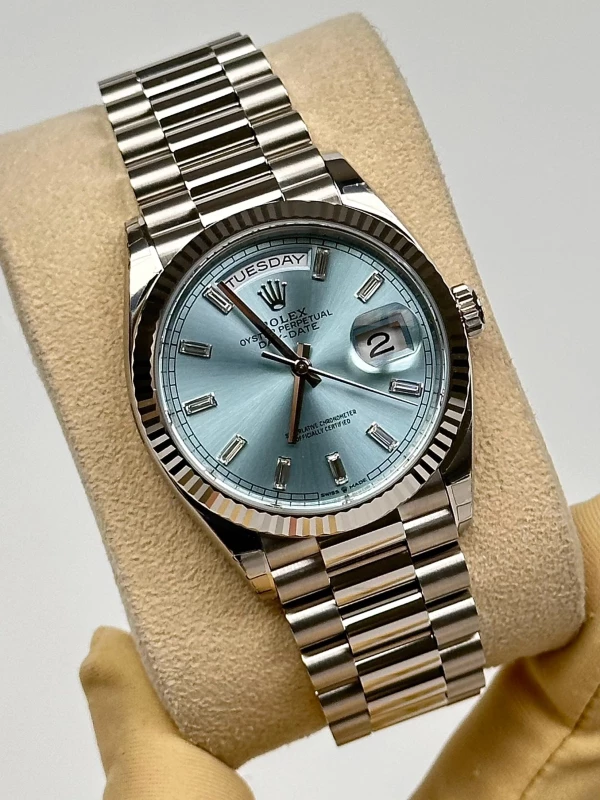 Rolex 36mm Platinum 128236-0009 3
