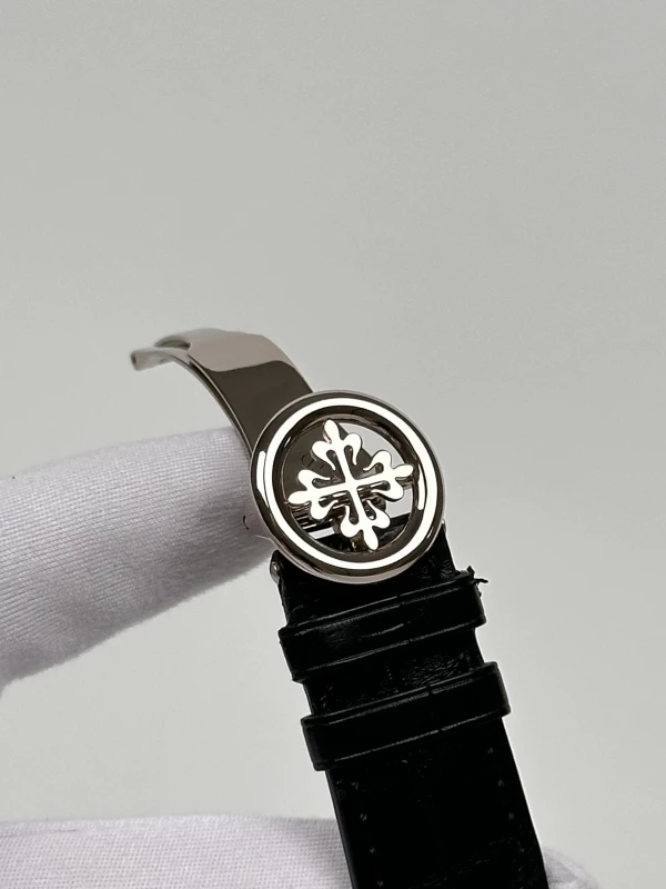 Patek Philippe 5135 5135G-010 8