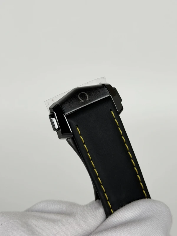 Omega SPEEDMASTER DARK SIDE OF THE MOON 310.92.44.50.01.001 5