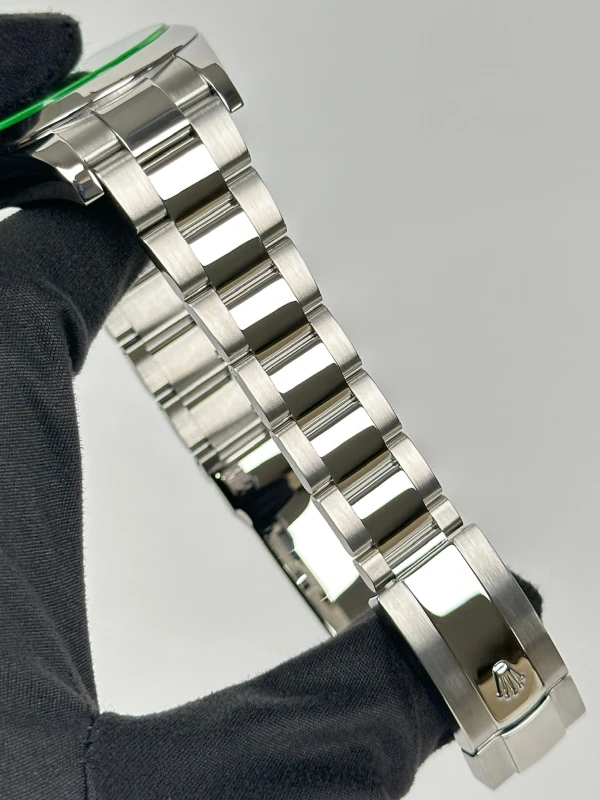 Rolex 40mm Steel 116400GV-0001 5