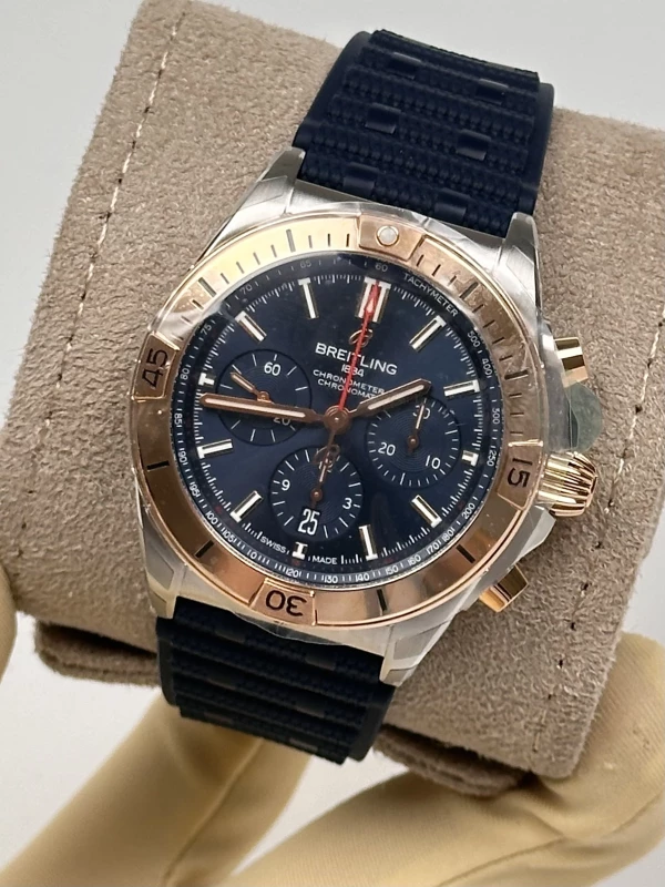 Breitling B01 42 UB0134101C1S1 4