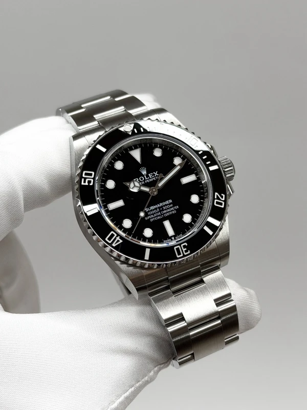 Rolex 41 mm Steel 124060-0001 4