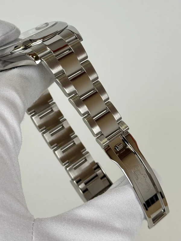Rolex II 41mm Steel 116300 gao 4
