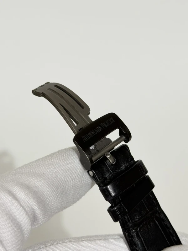 Audemars Piguet Carbon One Tourbillon Chronograph  26152AU.OO.D002CR.01 6