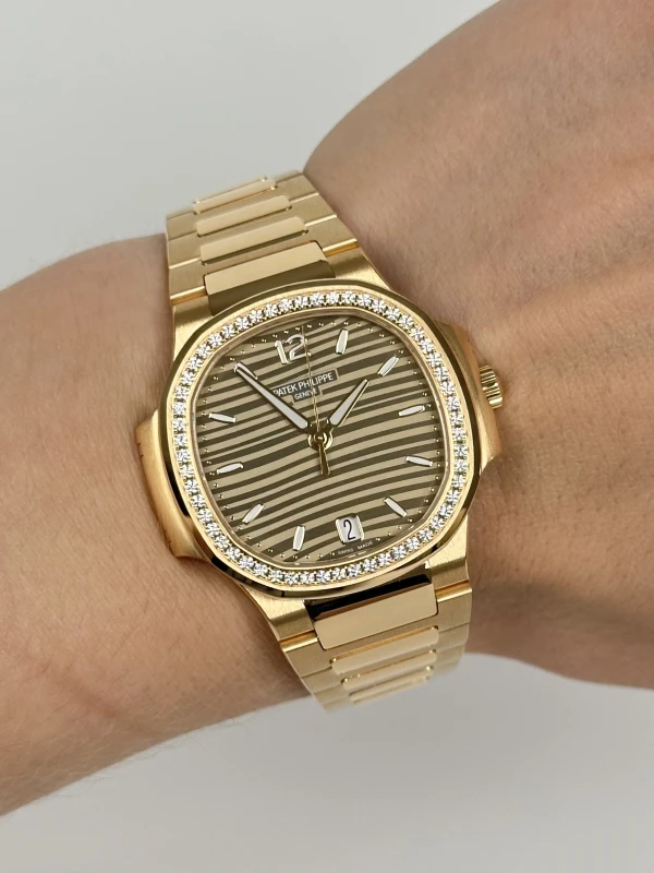 Patek Philippe Lady 7118/1200R-010 8