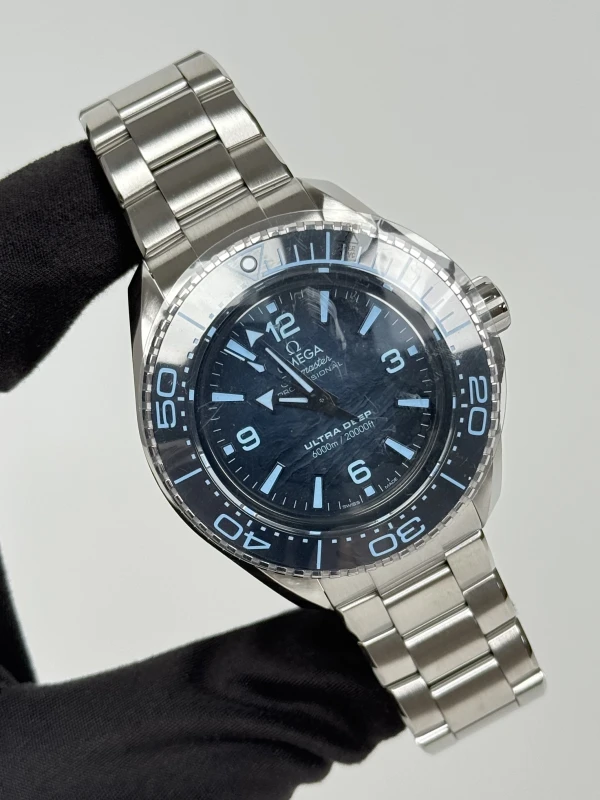 Omega PLANET OCEAN 6000M 215.30.46.21.03.002 2
