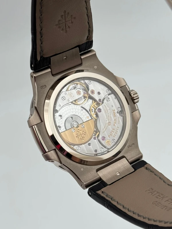 Patek Philippe 5712 5712G-001 9