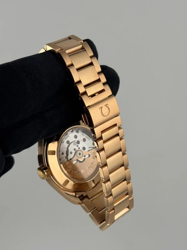 Omega 231.50.42.22.02.001 8