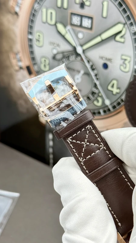 Patek Philippe 5520RG-001 6