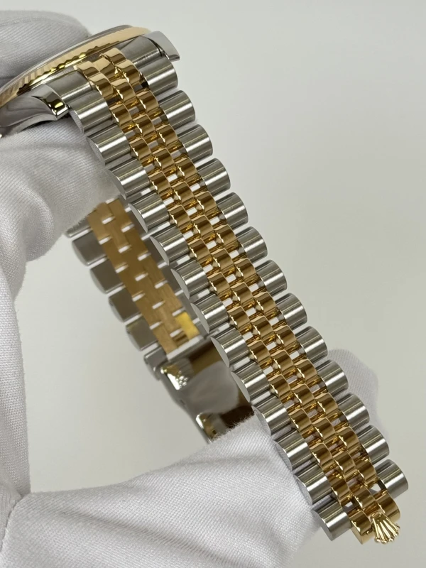 Rolex 36 mm Steel and Yellow Gold  116233 grj 3