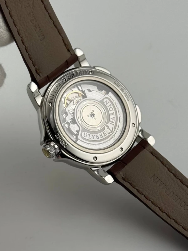 Ulysse Nardin Ladies Small Seconds 243-22/30-09 8