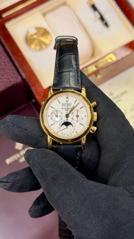 Patek Philippe Classic  3970E 9