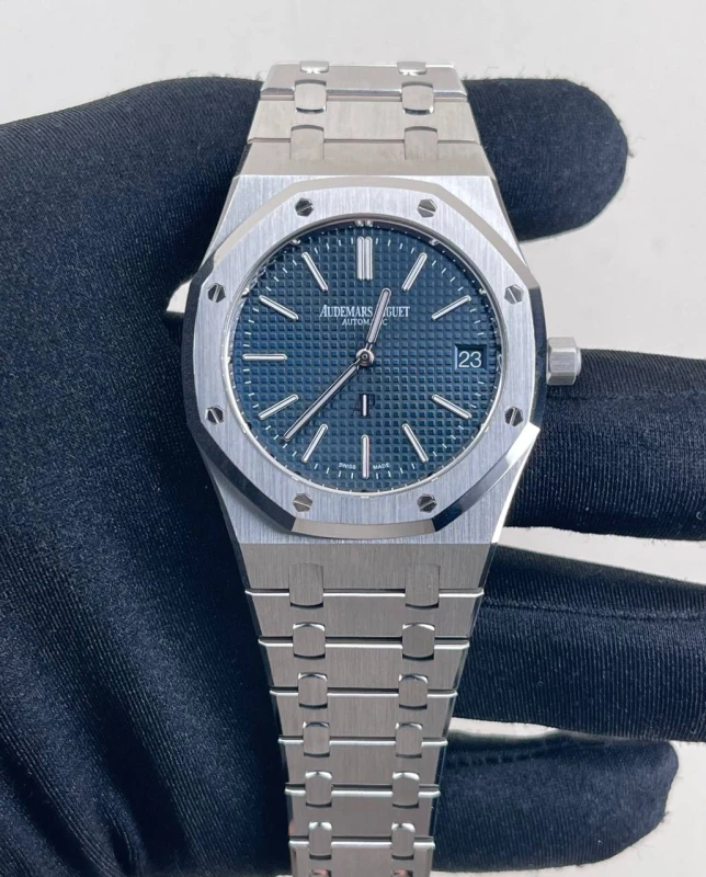 Audemars Piguet Royal Oak Jumbo Extra-Thin "50th Anniversary" 39 mm  16202ST.OO.1240ST.01 9